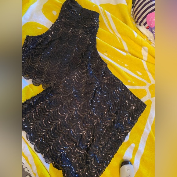 Super cute 2 PC - Picture 3 of 5